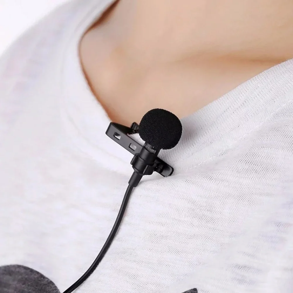 Lapel microphone (plug in)